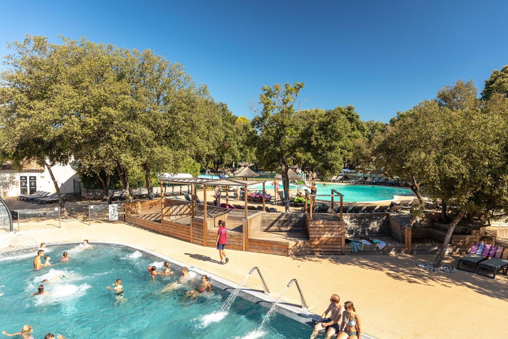Camping Les Pres Du Roi Sommieres Exterior photo